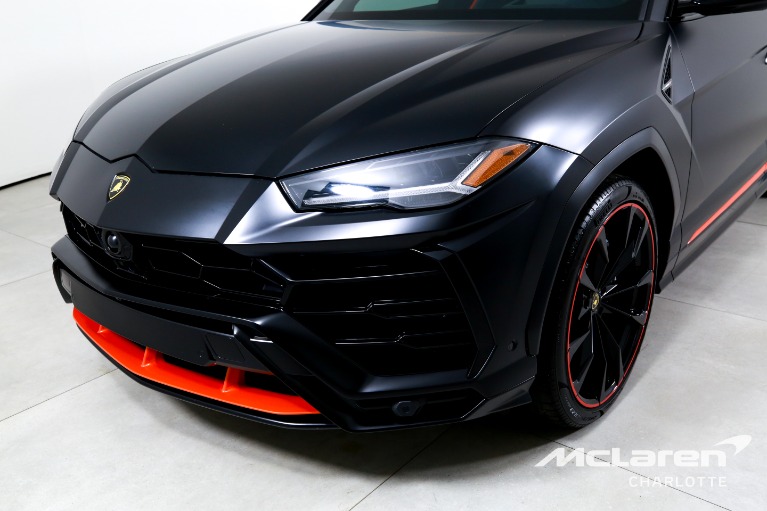 Used-2022-Lamborghini-Urus