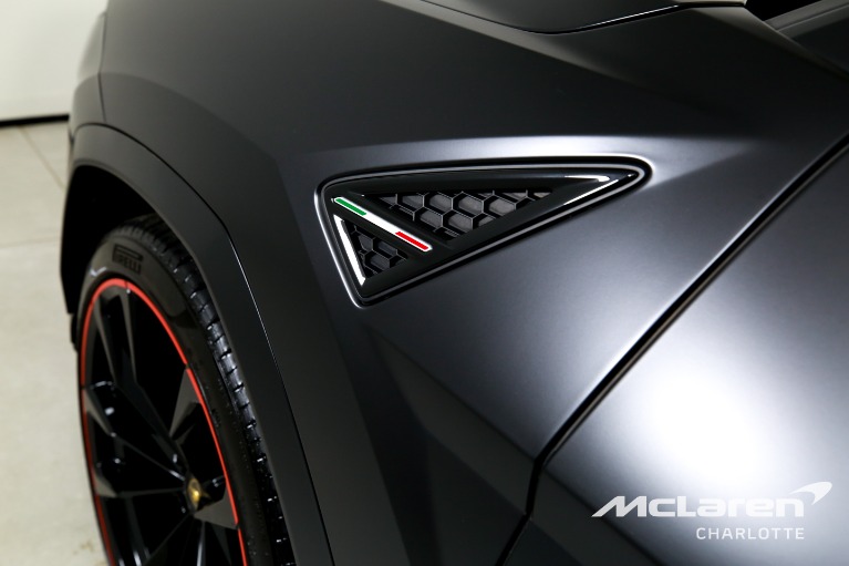 Used-2022-Lamborghini-Urus