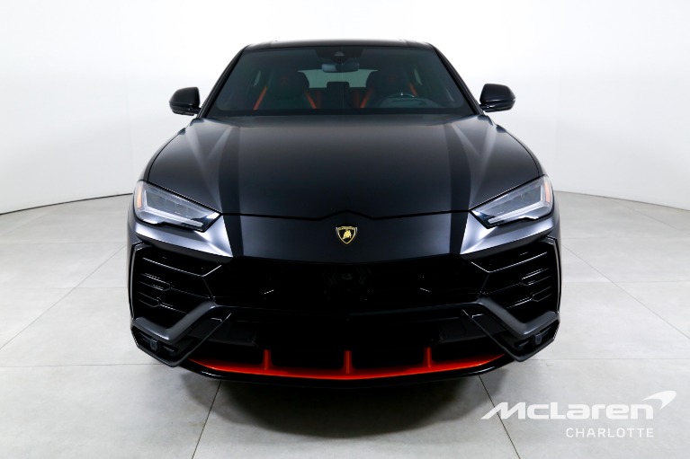 Used-2022-Lamborghini-Urus