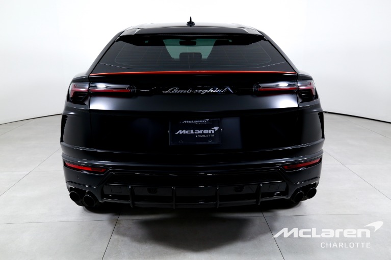Used-2022-Lamborghini-Urus