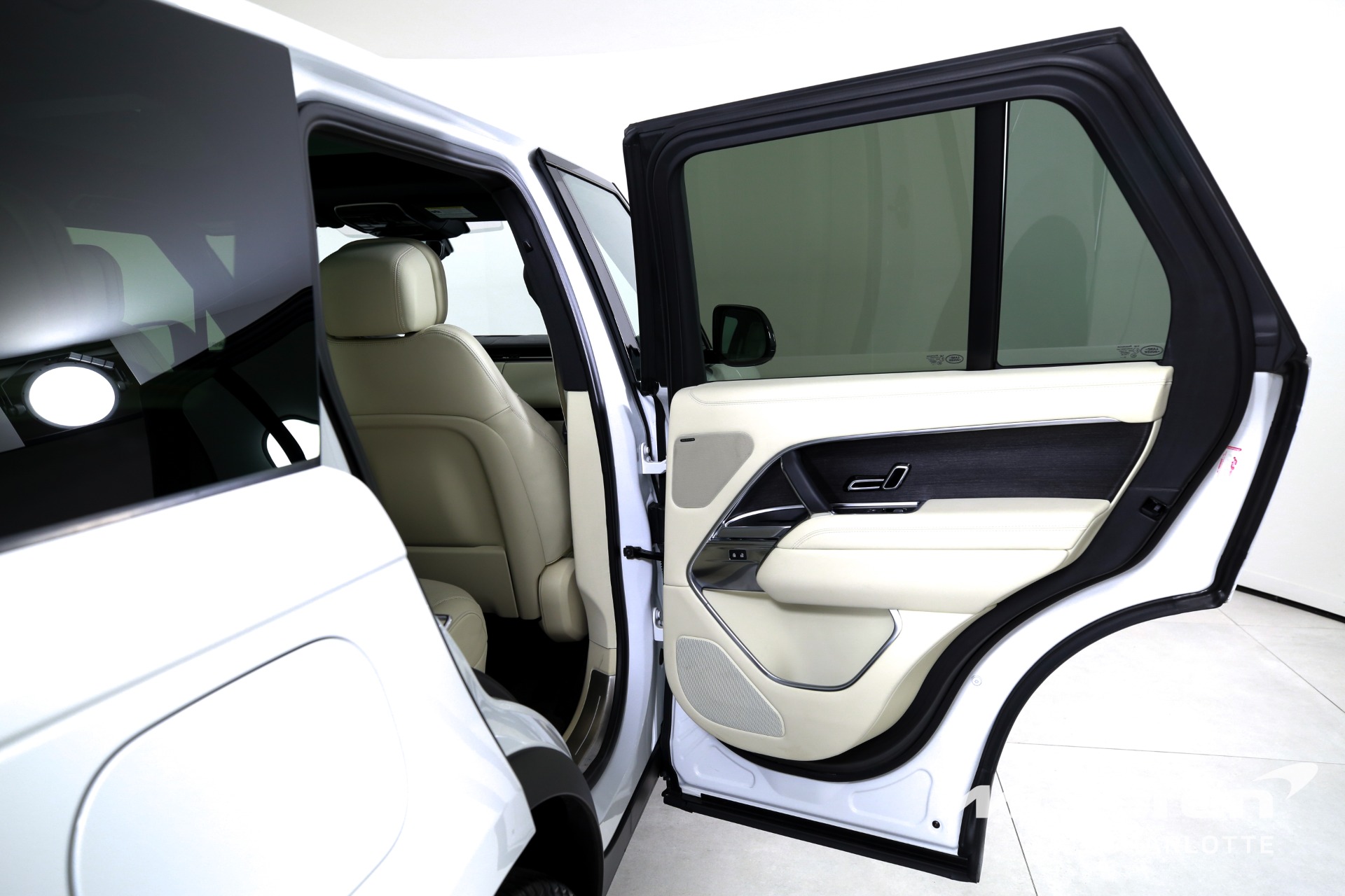 Used 2023 Land Rover Range Rover P530 SE | Charlotte, NC