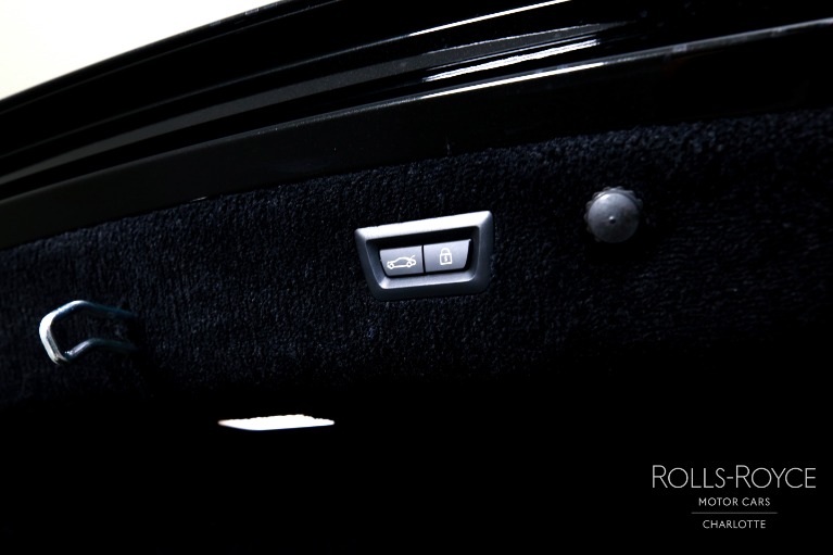 New-2027-Rolls-Royce-Black-Badge-Spectre