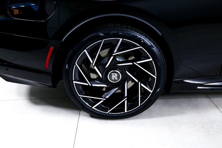 New-2027-Rolls-Royce-Black-Badge-Spectre