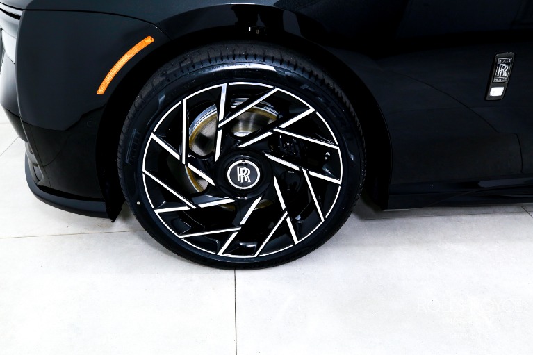 New-2027-Rolls-Royce-Black-Badge-Spectre