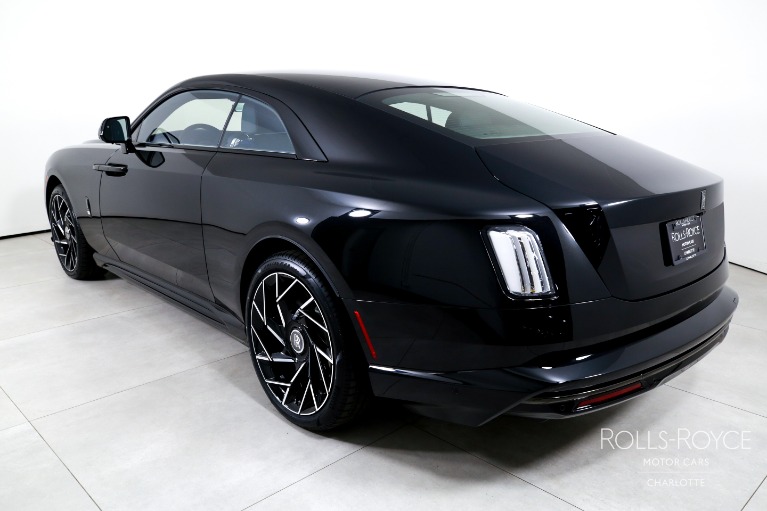 New-2027-Rolls-Royce-Black-Badge-Spectre