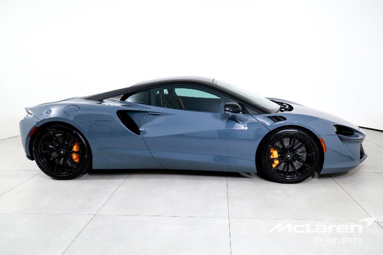 Used-2023-McLaren-Artura