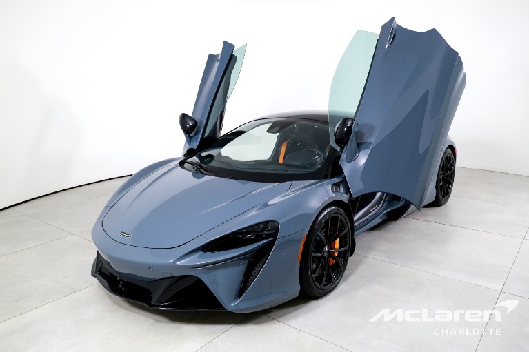 Used-2023-McLaren-Artura