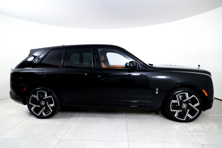 New-2027-Rolls-Royce-Black-Badge-Cullinan