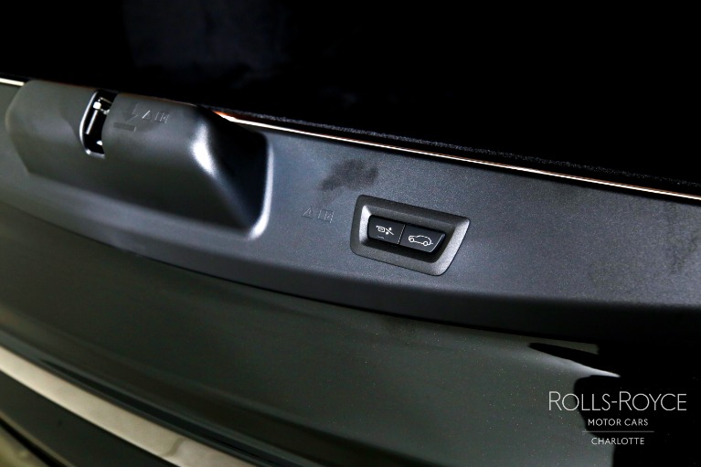 New-2027-Rolls-Royce-Black-Badge-Cullinan