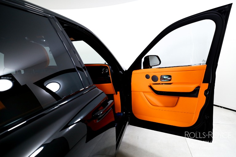 New-2027-Rolls-Royce-Black-Badge-Cullinan