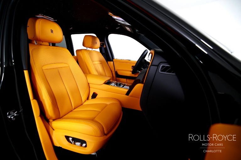 New-2027-Rolls-Royce-Black-Badge-Cullinan