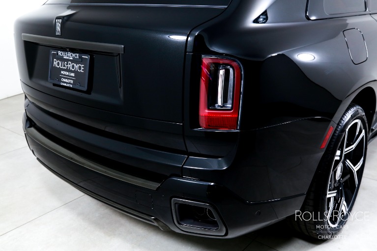 New-2027-Rolls-Royce-Black-Badge-Cullinan