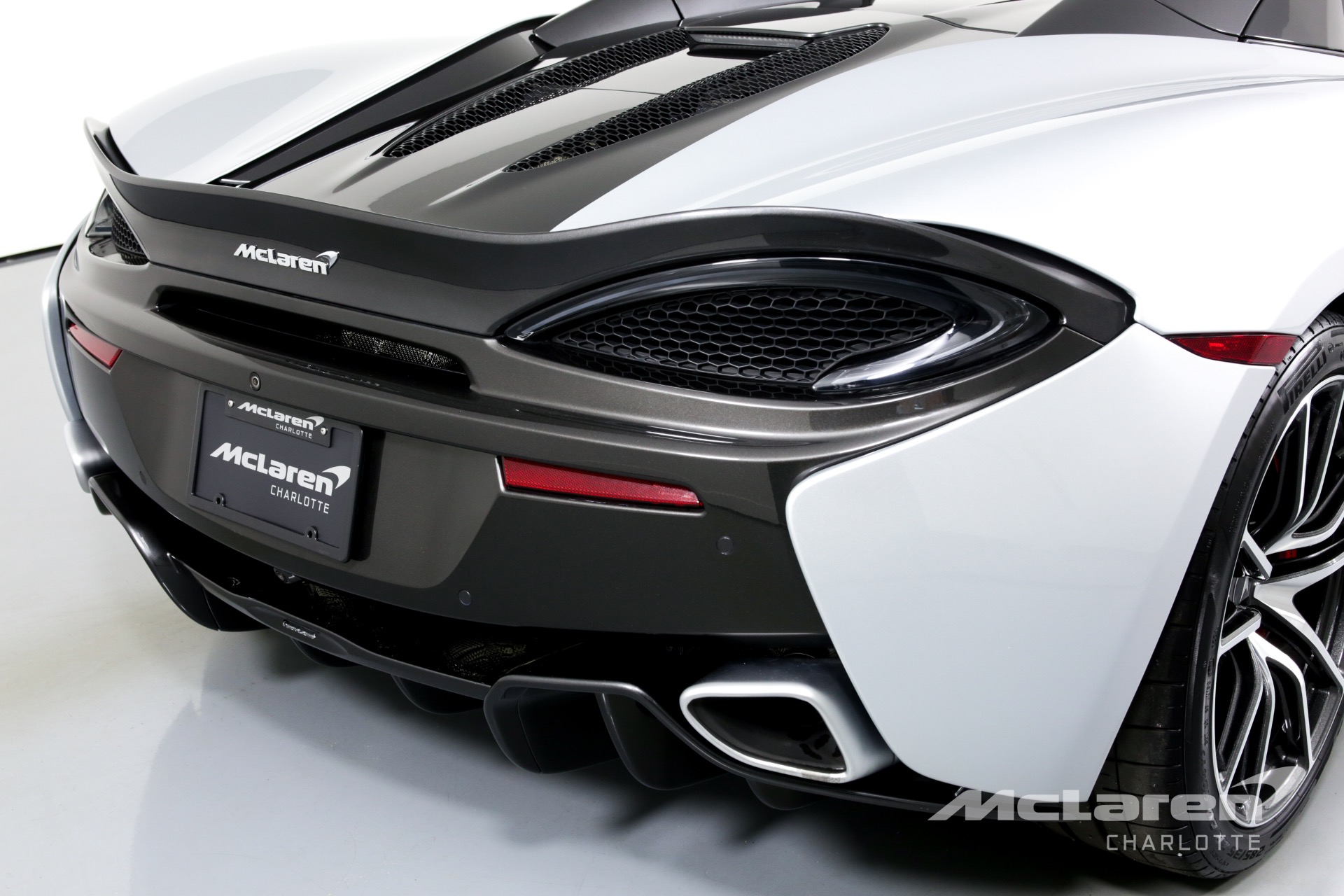 Used 2019 McLaren 570S SPIDER | Charlotte, NC