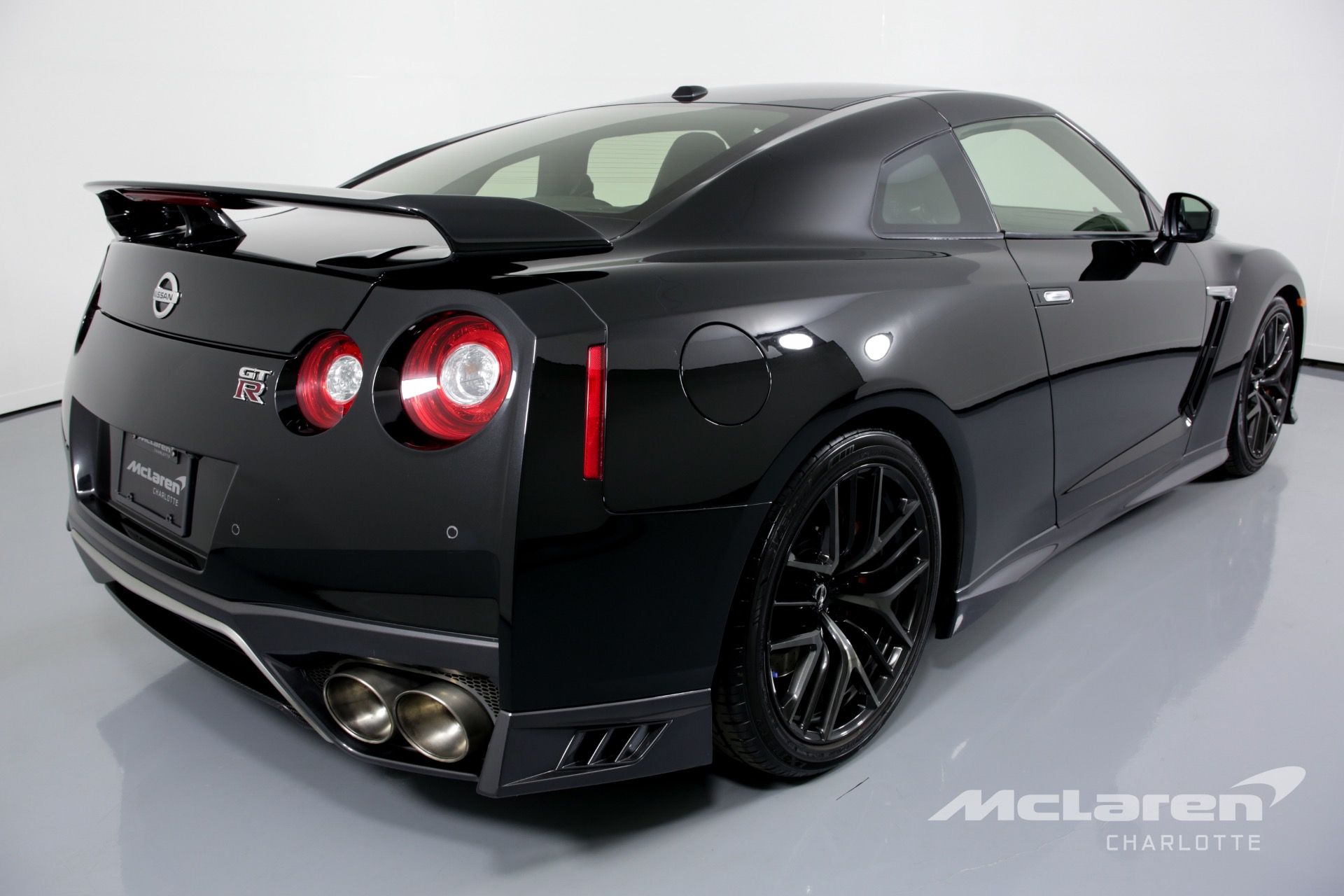 Used 2017 Nissan GT-R Premium For Sale ($92,500) | McLaren ...