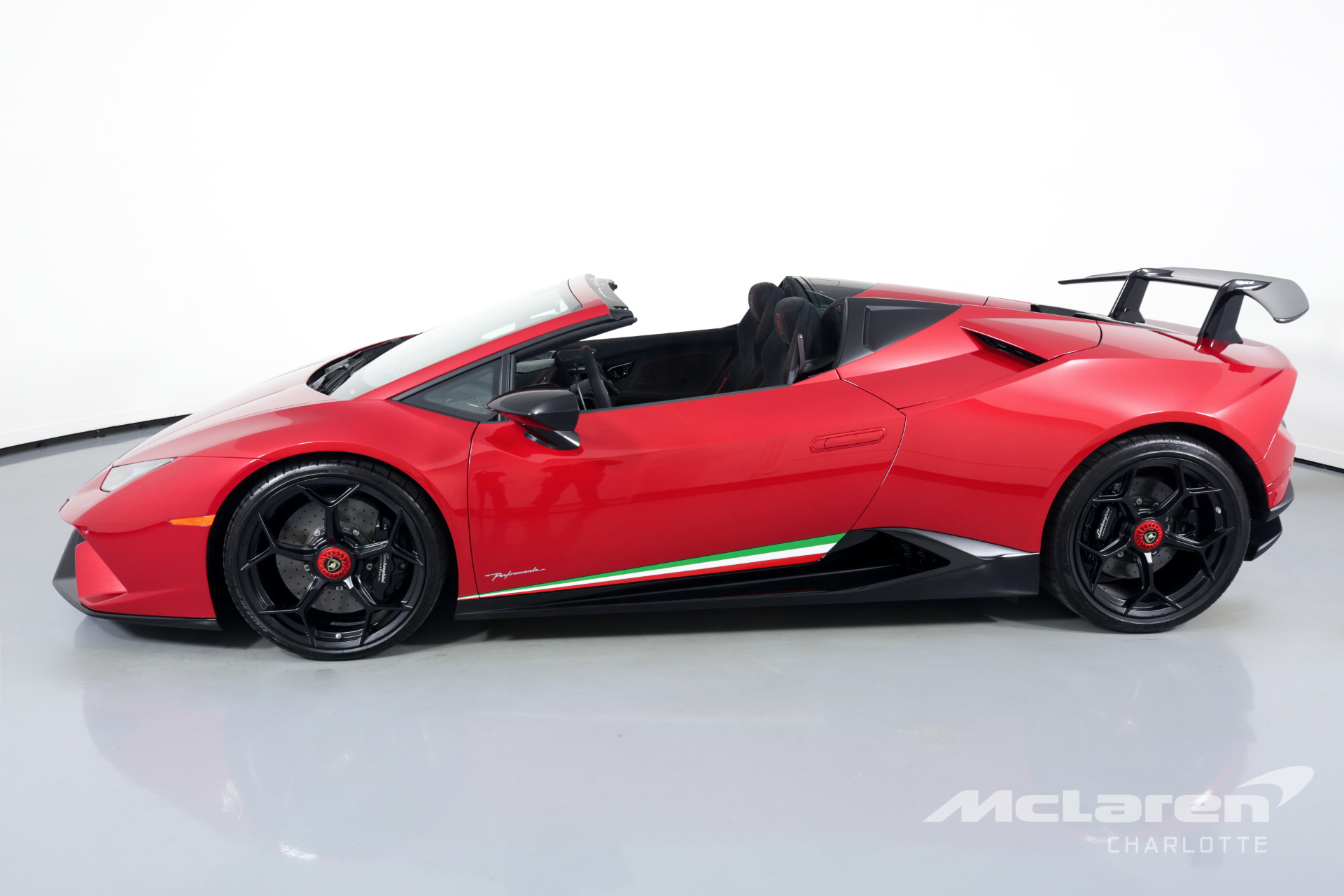 Used 2018 Lamborghini Huracan LP 640-4 Performante Spyder | Charlotte, NC
