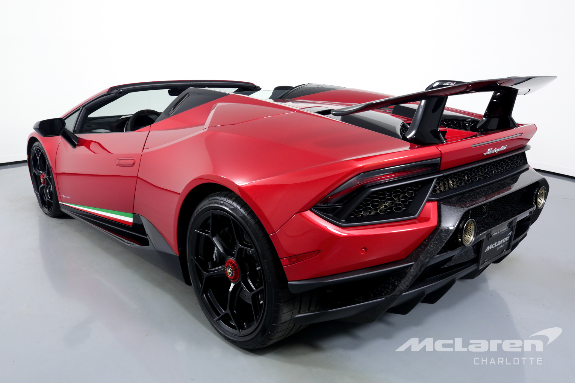 Used 2018 Lamborghini Huracan LP 640-4 Performante Spyder | Charlotte, NC