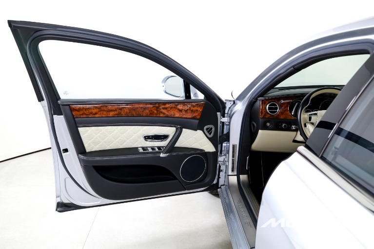 Used-2017-Bentley-Flying-Spur-V8