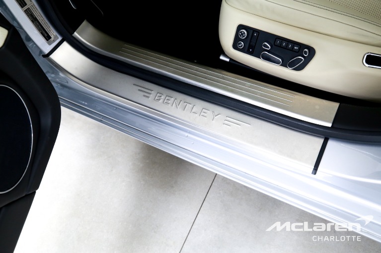 Used-2017-Bentley-Flying-Spur-V8