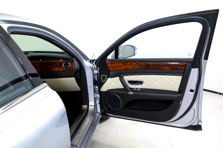 Used-2017-Bentley-Flying-Spur-V8