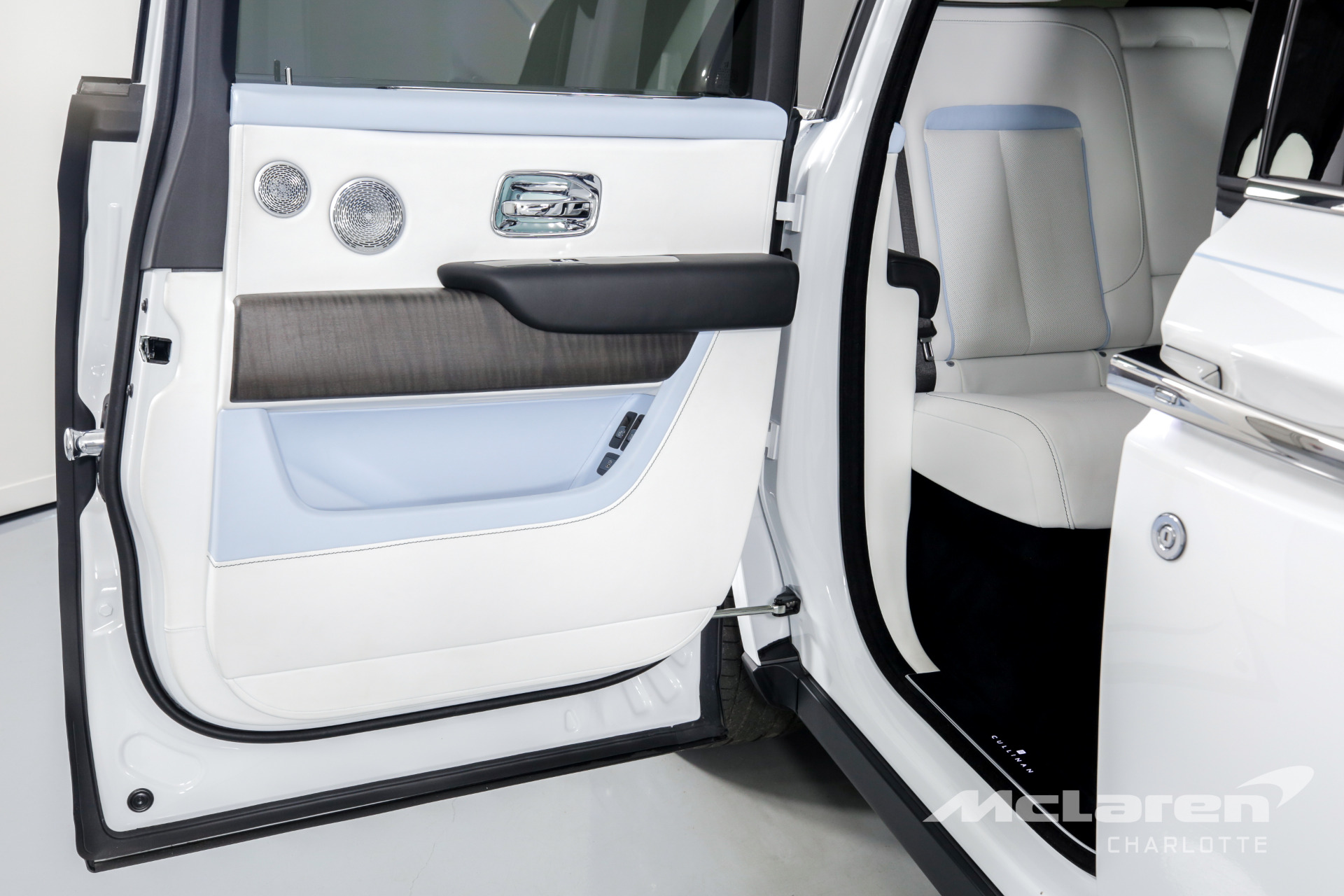 Used 2019 Rolls-Royce Cullinan Base | Charlotte, NC