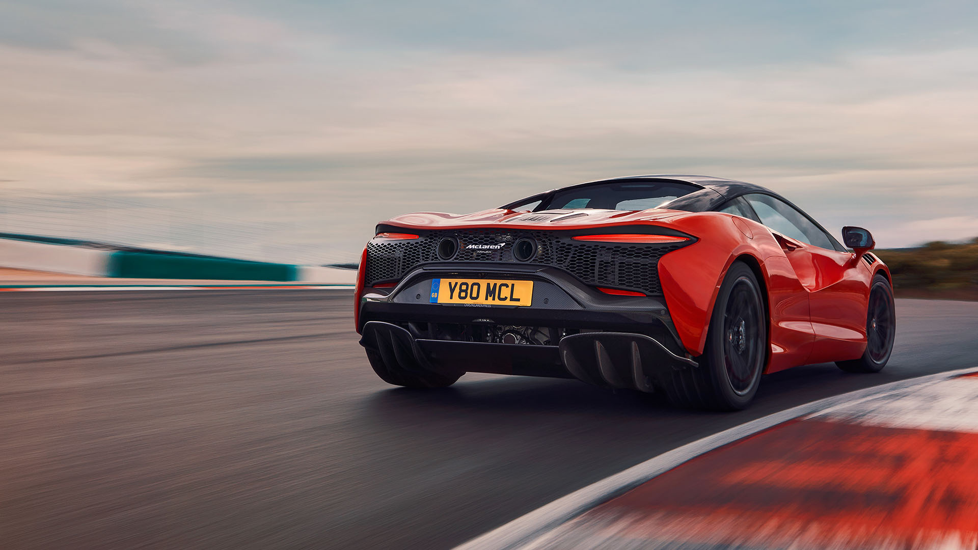 Mclaren online travel system